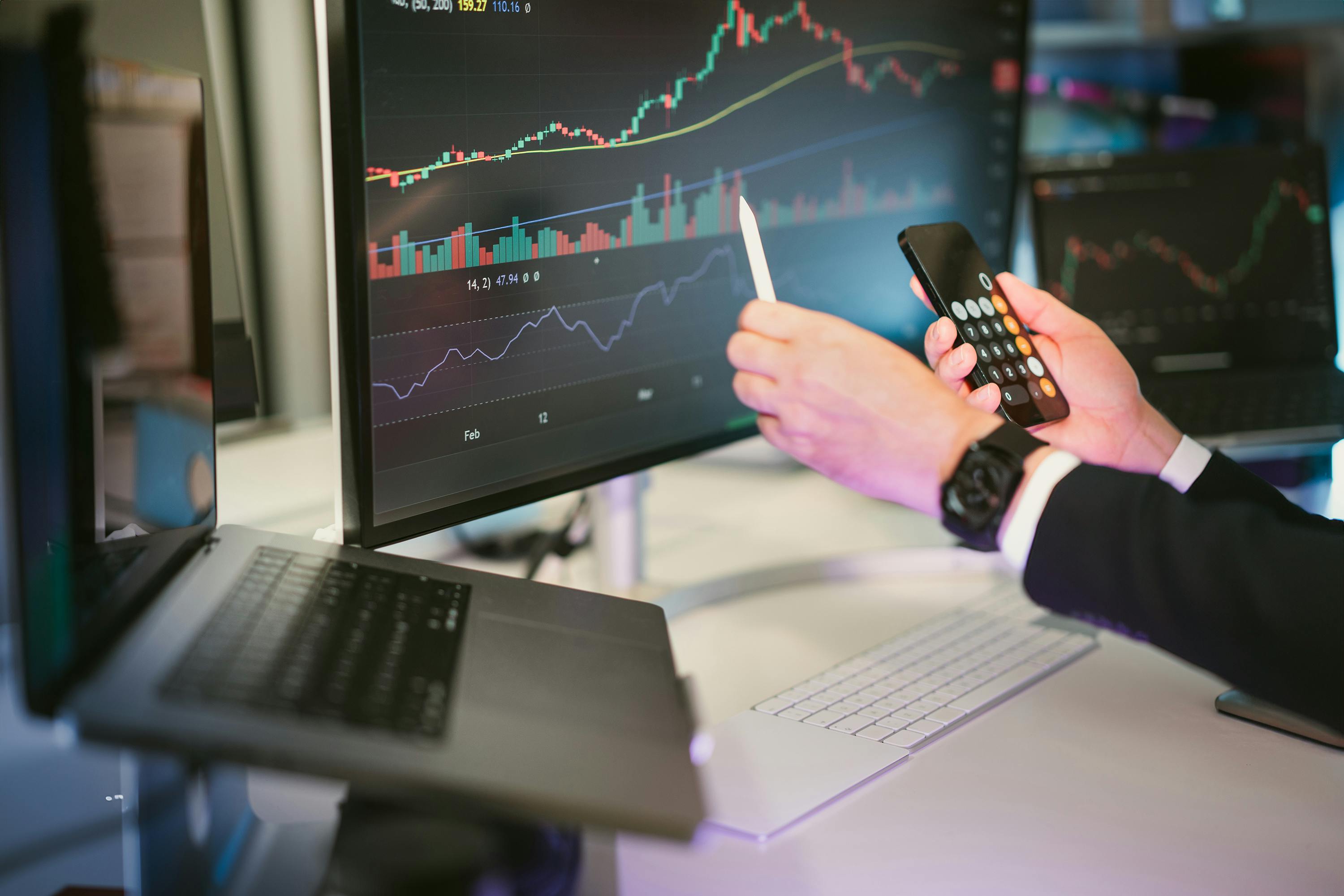 Effective Ways to List Certifications on Your Resume in 2025