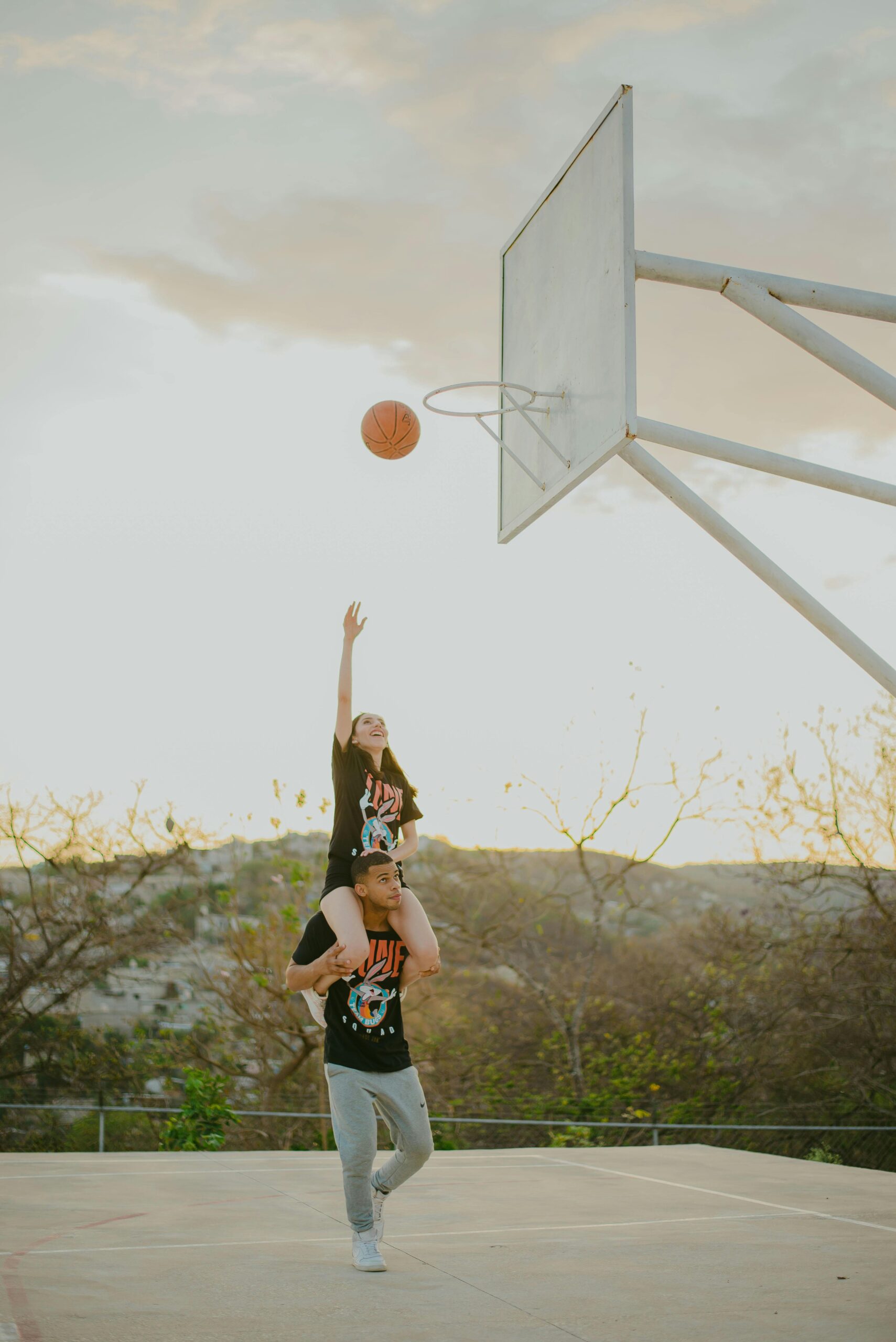 How to Properly Shoot a Basketball: 5 Effective Tips for Beginners in 2025